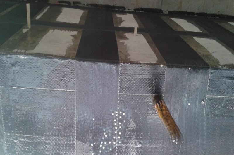 花垣楼板使用碳纤维加固